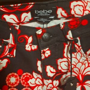 BeBe San Francisco Skinny Jeans. SHOGUN ESCAPE PATTERN